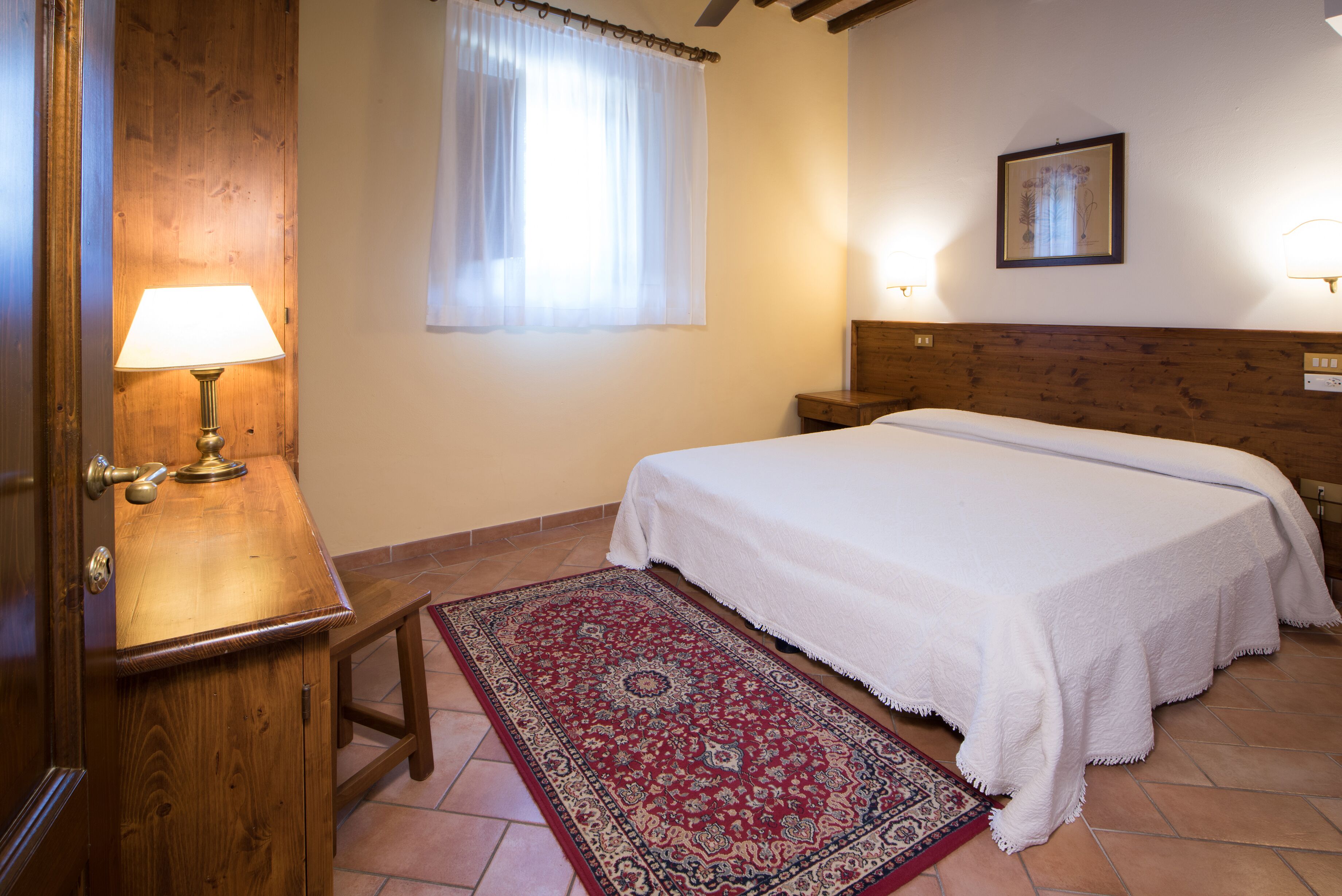 Double room Suite in typical Tuscan medieval village (201), ground floor