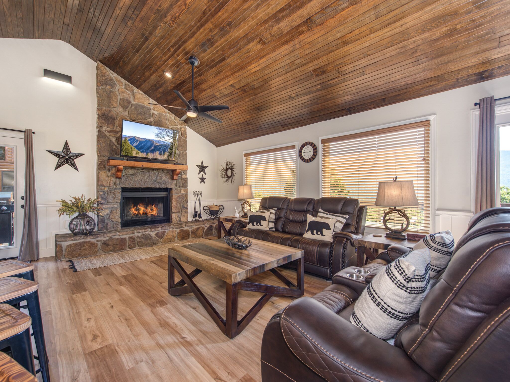 On Eagle's Wings | Amazing Views, Hot Tub!