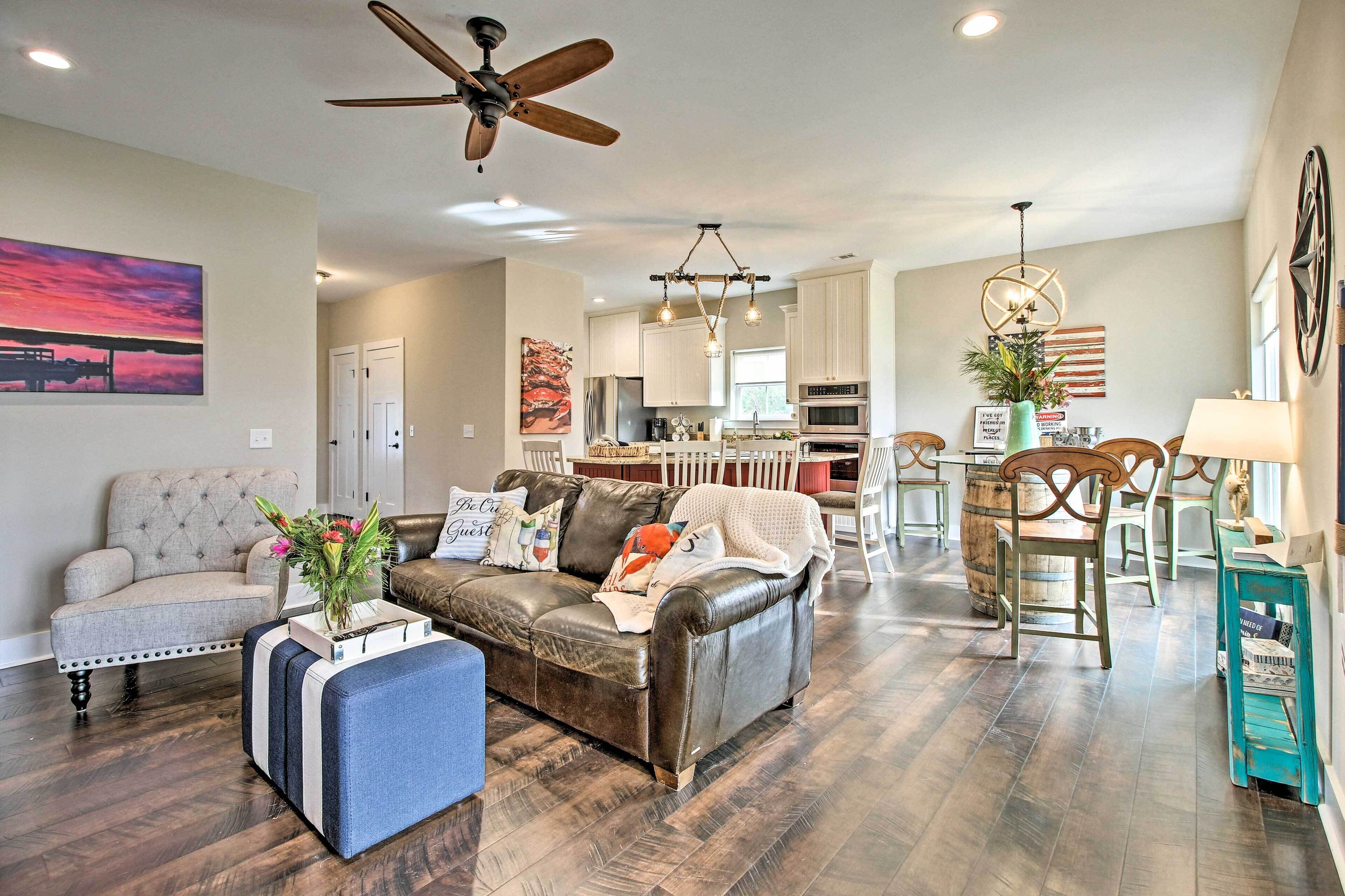 Waterfront Colonels Island Home: Shared Dock!