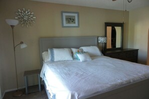 3 bedrooms, free WiFi, bed sheets - WATER FRONT SWEET HOME (Mesa)