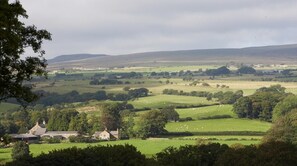 Cabin | Golf - Forest of Bowland Collection - Canvas Frills Lodge sep Shower With hot tub Collection 6P (Lancaster)