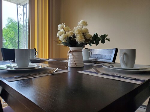 private1 bed 1 bath free parking coffee cozy