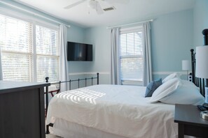 3 bedrooms, desk, iron/ironing board, travel cot