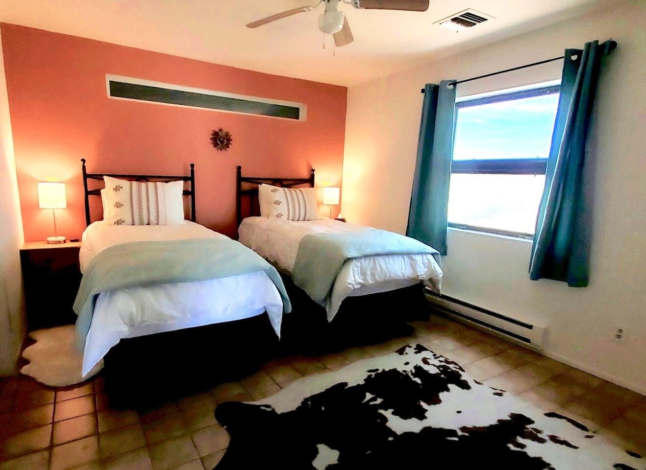 Birdsong: Kestrel Cottage: Views, Close to Lake and Hiking