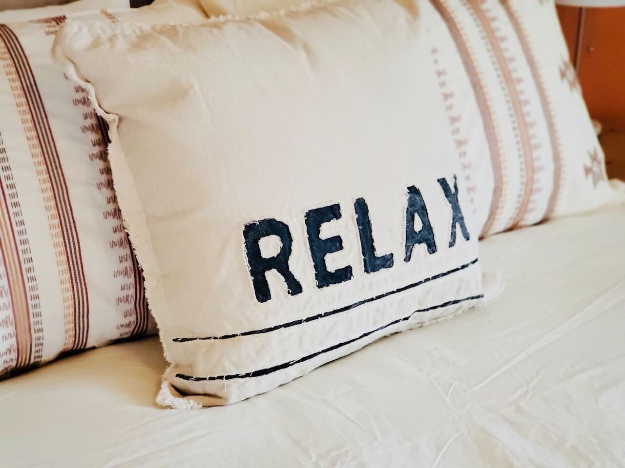 Birdsong: Kestrel Cottage: Views, Close to Lake and Hiking