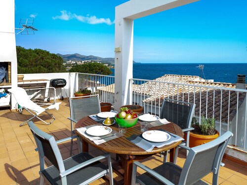 Apartment El Niu by Interhome