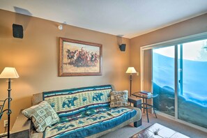 TV, fireplace - Charming Big Sky Ski Nook < 1 Mile to Ski Resort! (Big Sky)