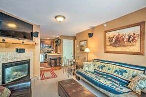 TV, fireplace - Charming Big Sky Ski Nook < 1 Mile to Ski Resort! (Big Sky)