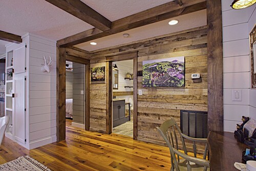 Neu renoviertes, ruhiges, tierfreundliches Cottage, nur wenige Minuten von DowntownCashiers entfernt