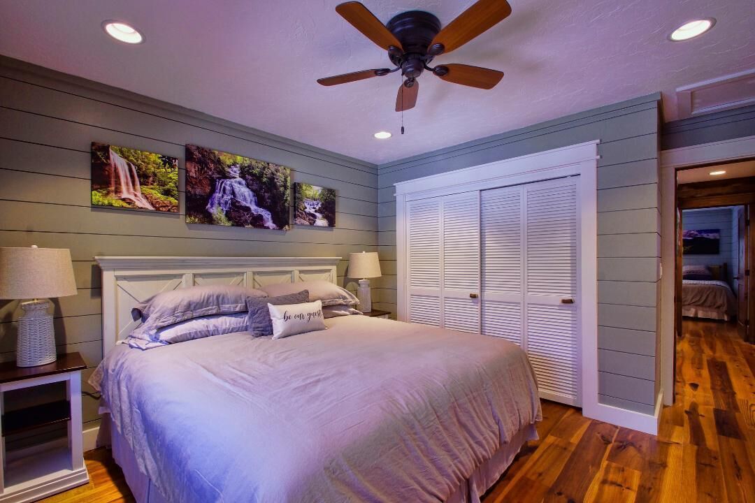 450ft Creek Frontage,Creekside Firepit, Pets, Cashiers