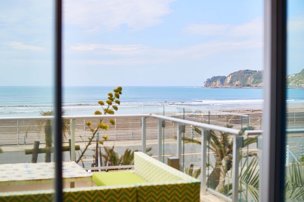 Ocean Front Twin Room 1A | Balcony