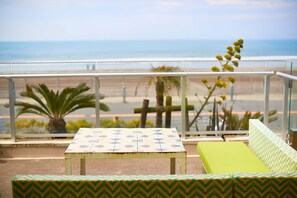 Ocean Front Twin Room 1A | Balcony view - Zaimokuza Seasons (Kamakura)