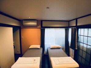 Apartment | Blackout curtains, free WiFi, bed sheets - Tsuru 101 (Tokyo)
