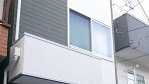 Exterior - Heian Sedai (Tokyo)