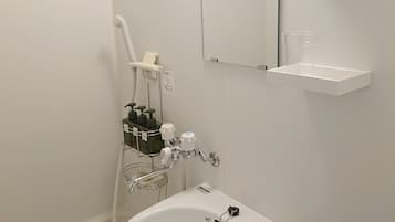 Apartment, 1 Bedroom (201) | Bathroom | Separate bathtub and shower, free toiletries, hair dryer, slippers