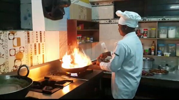 Restaurant - Hotel Greenwood (Siliguri)