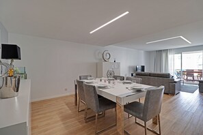 Dining - MARINA LUXOR APARTMENT (Vilamoura)