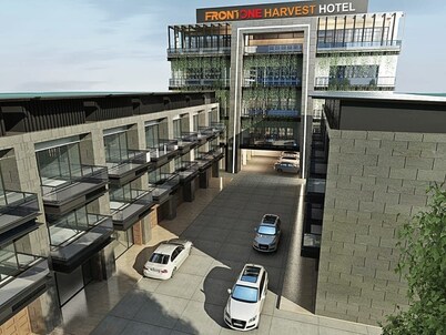 Front One Harvest Hotel Wonosobo