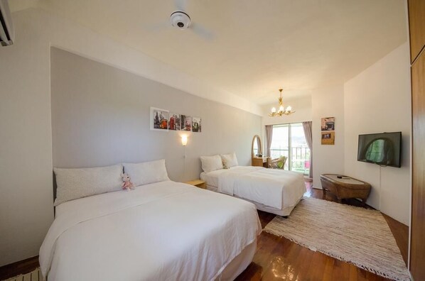 Verduisterende gordijnen, gratis wifi, beddengoed