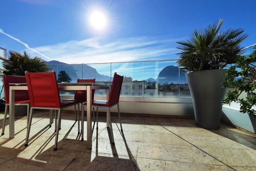 Elegante und künstlerische Dreizimmerwohnung im Herzen von Lugano - IL PARCO 2