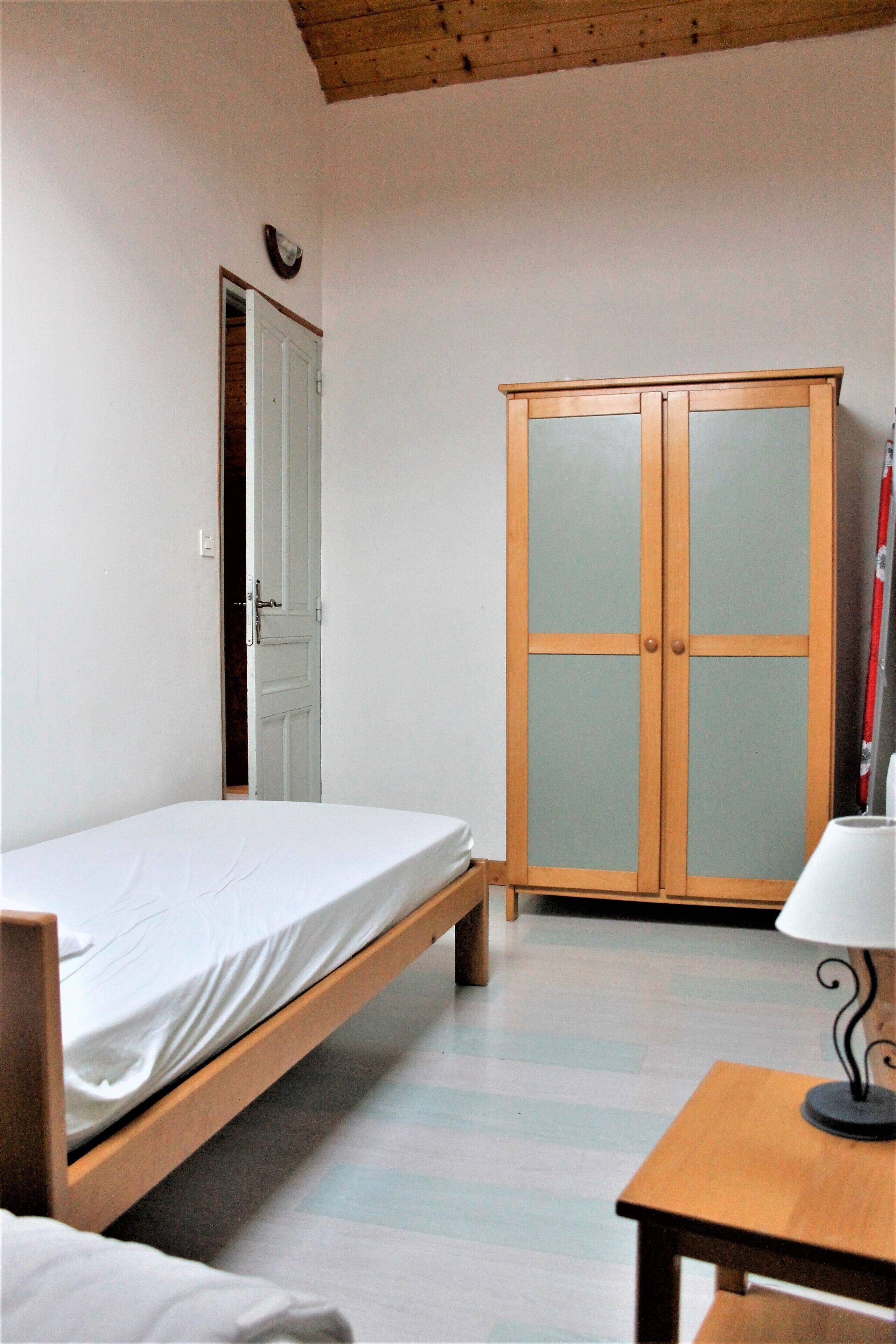 3 bedrooms, travel crib, WiFi