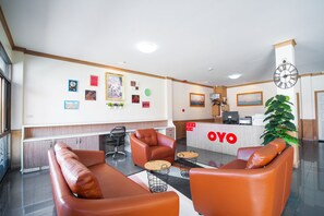 Reception - OYO 917 PK Residence Pattaya (Pattaya)