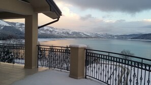 View from property - Gradinile Romane (Hangu)