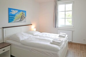 Unclassified image, 5 of 11, button