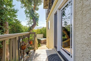 Terrace/patio - 16 Mi to Beaches & Wineries! Chic Peaceful Retreat (Santa Paula)