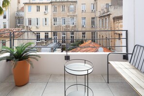Studio DOUILLET 1/2 pers avec terrasse | Terrace/patio - Appart'hôtel Maison Montgrand Marseille Vieux Port  (Marseille)
