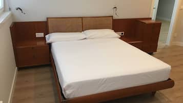 1 chambre, fer et planche Ă repasser, Wi-Fi gratuit, draps fournis