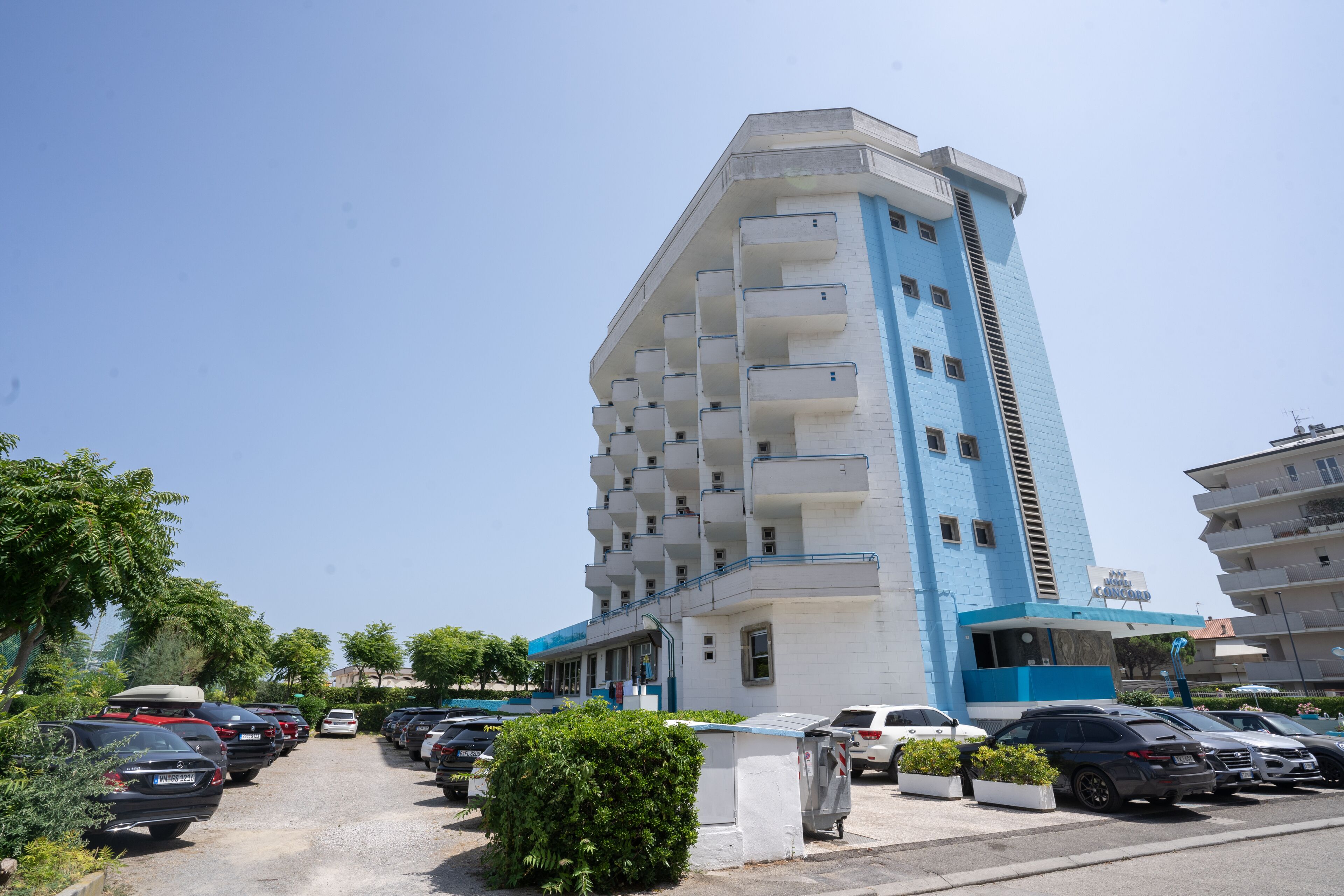 self-parking (surcharge) 10 per day