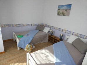 2 bedrooms