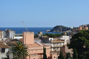 Beach/ocean view - Mar Brava apartment 3 min walk from the beach (90m2) (San Felíu de Guixols)