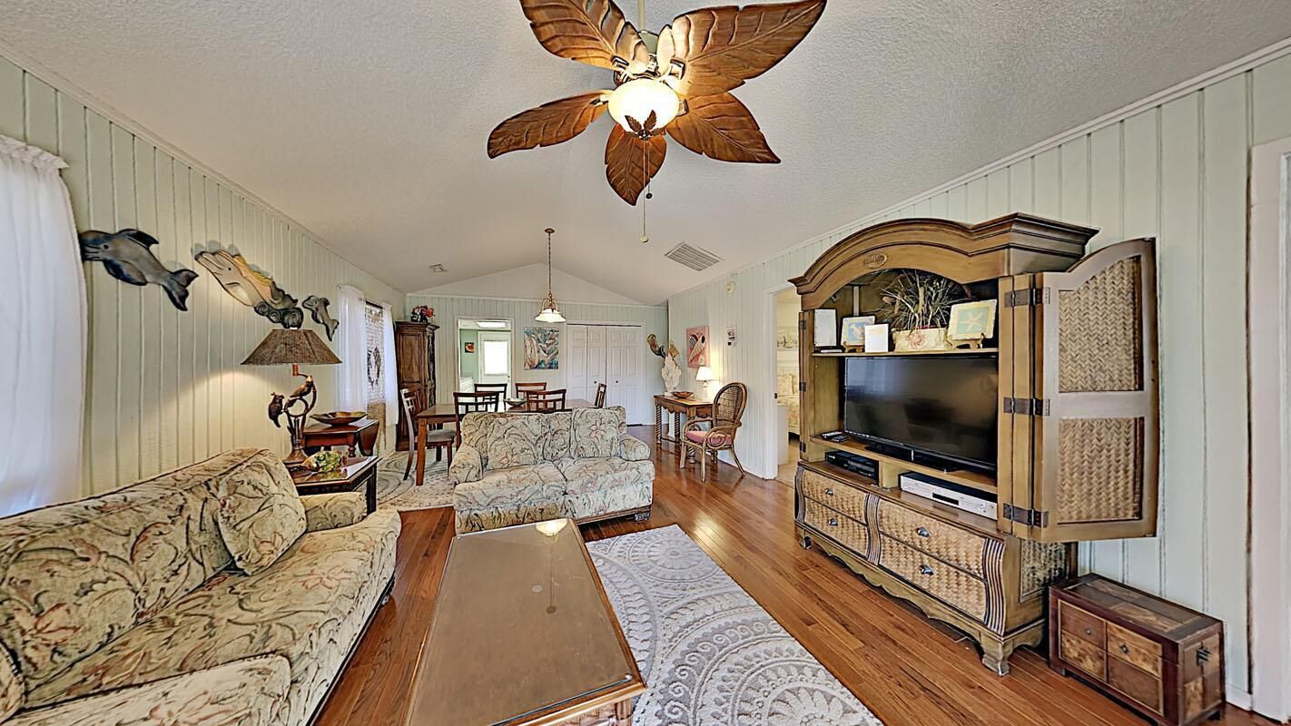 Entire Summer Cottage  Pool 3 Blocks to the Beach