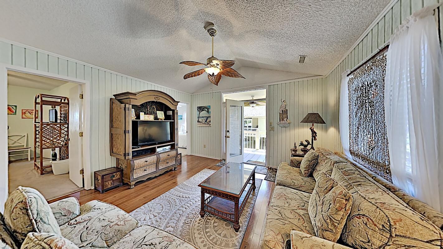 Entire Summer Cottage  Pool 3 Blocks to the Beach