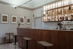 Bar (di hartanah)