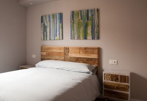 1 bedroom, WiFi, bed sheets