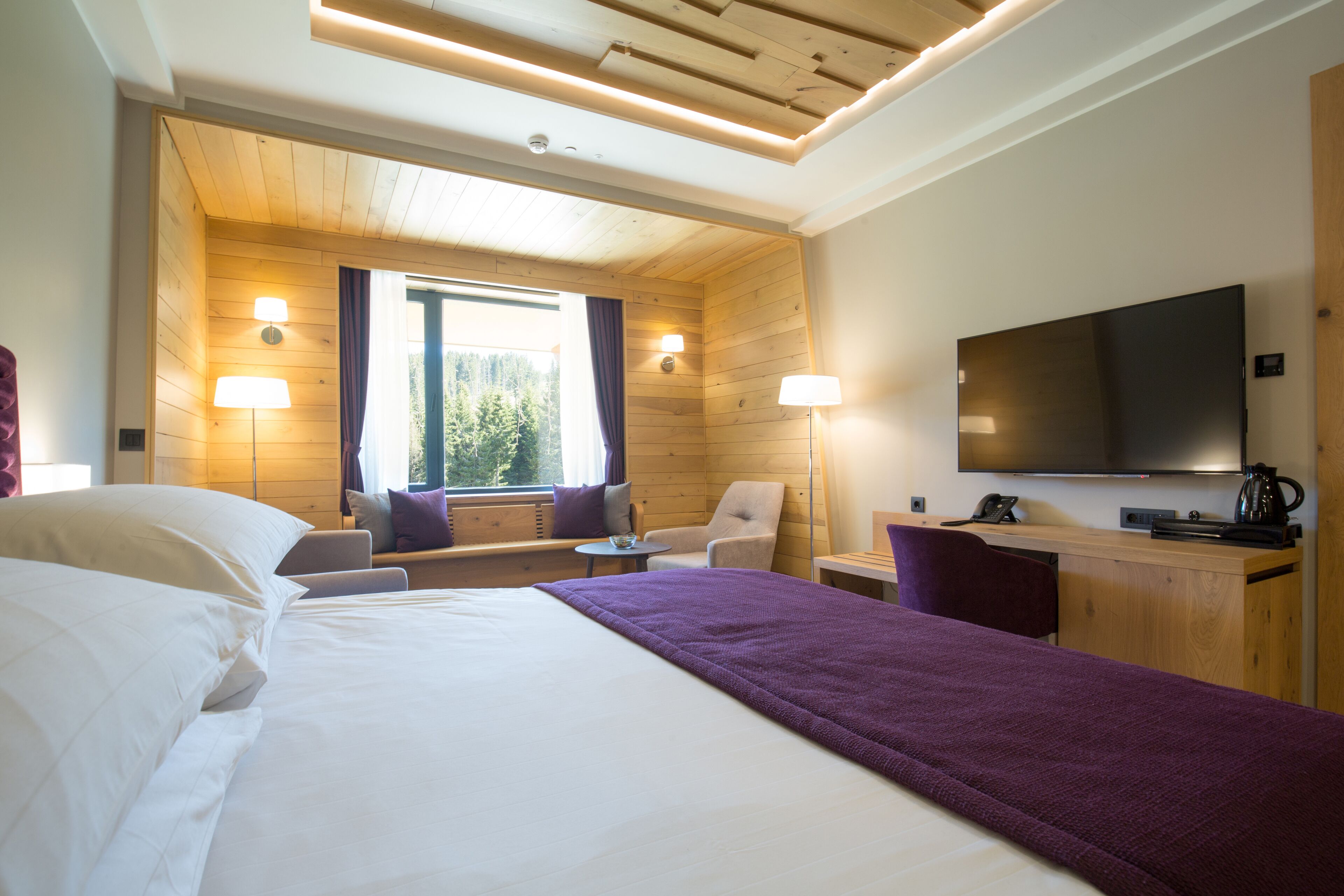 superior double or twin room | 1 bedroom, minibar, in-room safe, desk