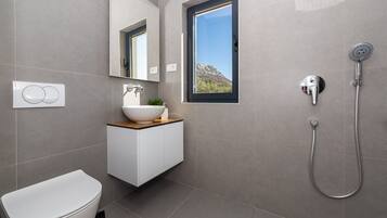 Villa, Private Pool | Bathroom | Hair dryer, towels, soap, shampoo
