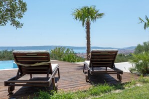 Terrace/patio - Dalmatian Oasis Luxury Villa (Kastela)