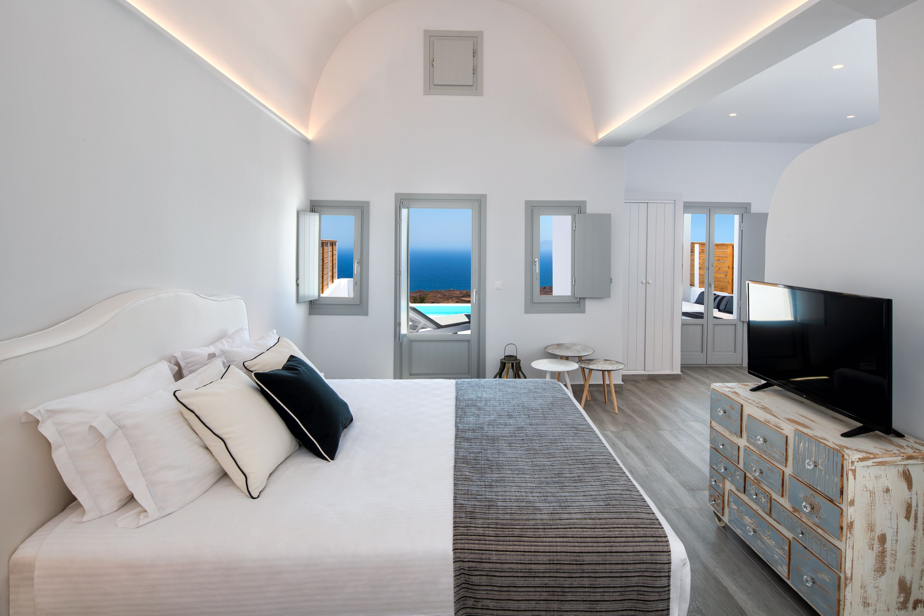 deluxe sea view suite with private pool | 1 bedroom, egyptian cotton sheets, premium bedding, minibar