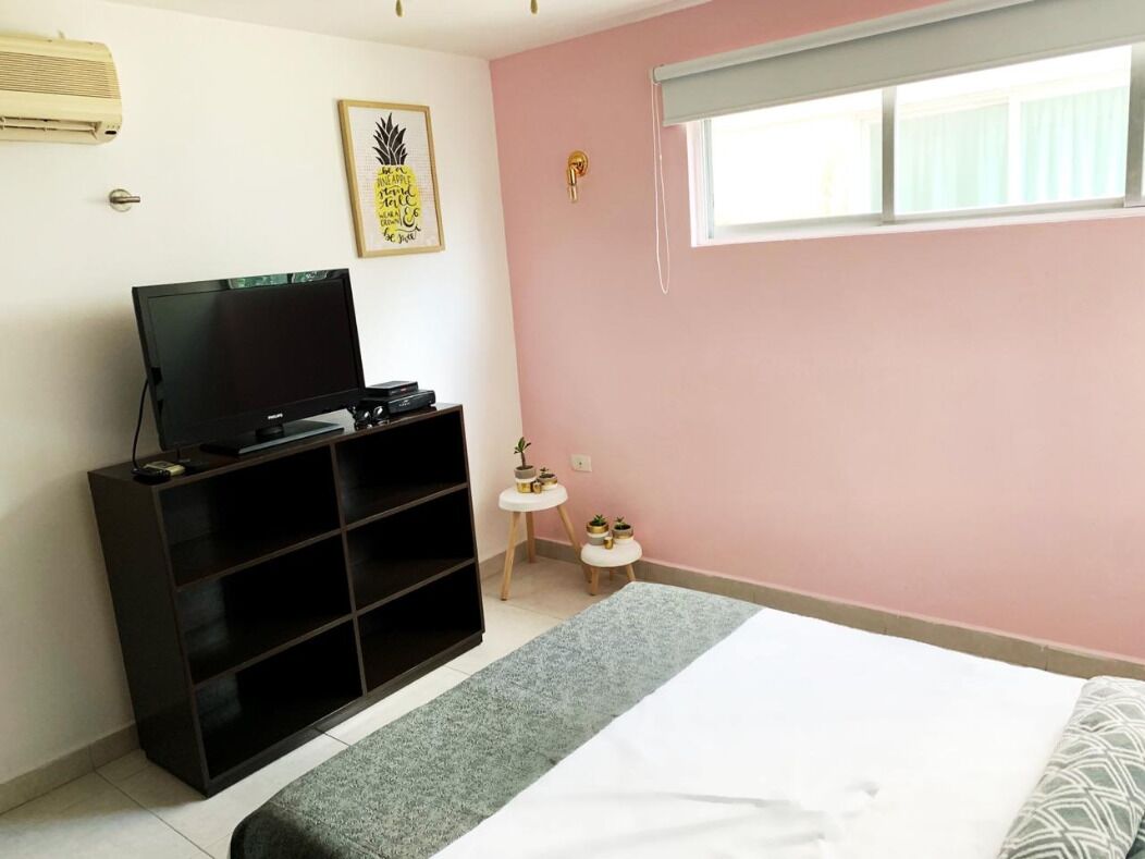 Greit location, free parking and coffee & tea