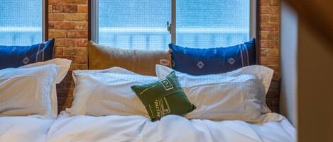 Apartment | Iron/ironing board, free WiFi