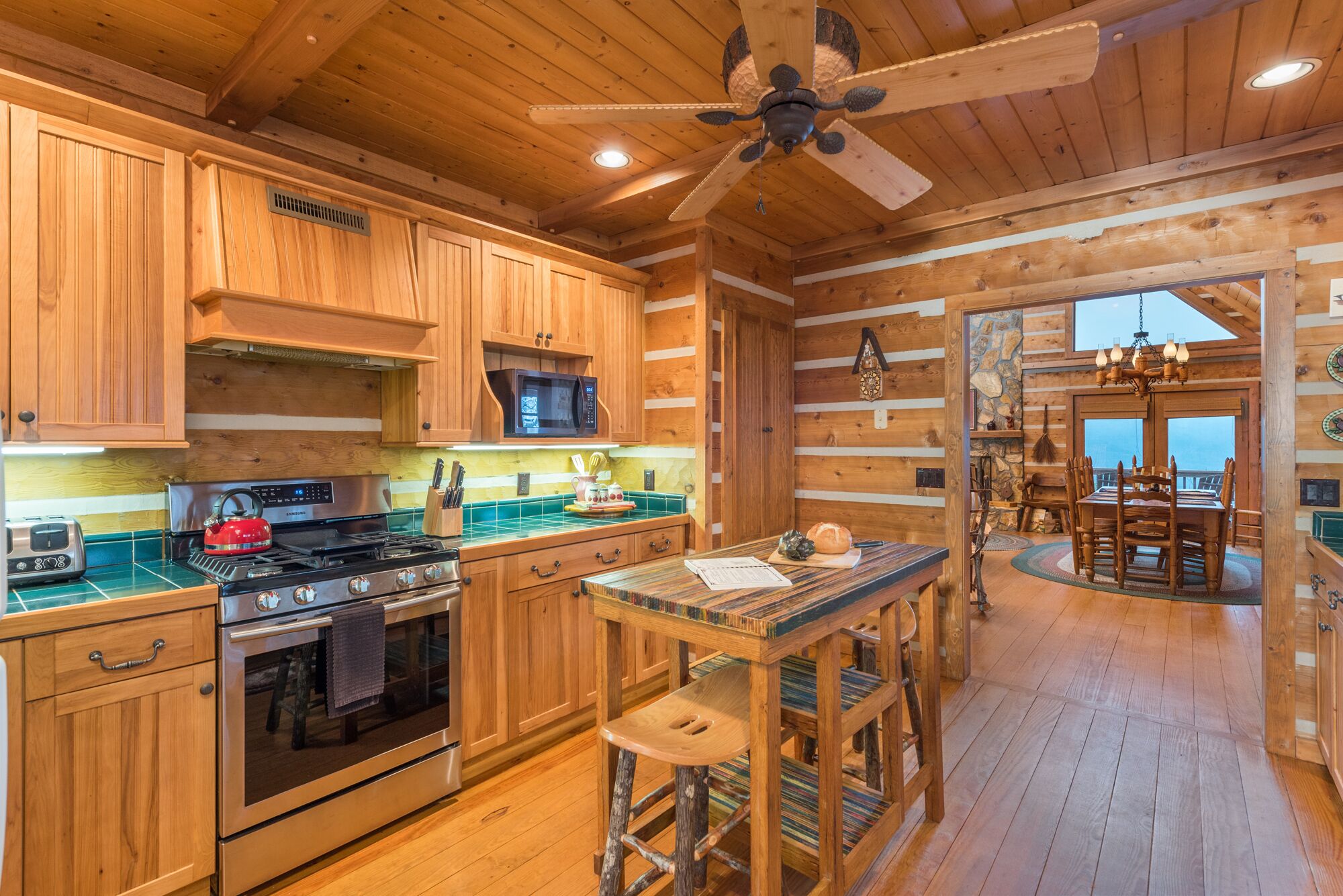 Stairway to Heaven | Private Pet-friendly Cabin & Sweeping Mountain Views!