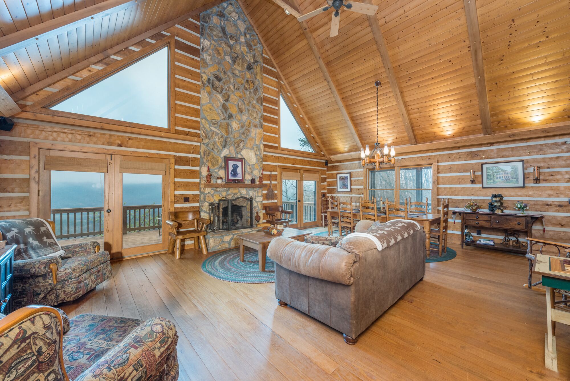 Stairway to Heaven | Private Pet-friendly Cabin & Sweeping Mountain Views!