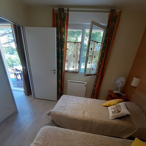 2 chambres, fer et planche à repasser, Wi-Fi