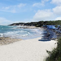 Private beach, free beach shuttle, sun-loungers, beach umbrellas
