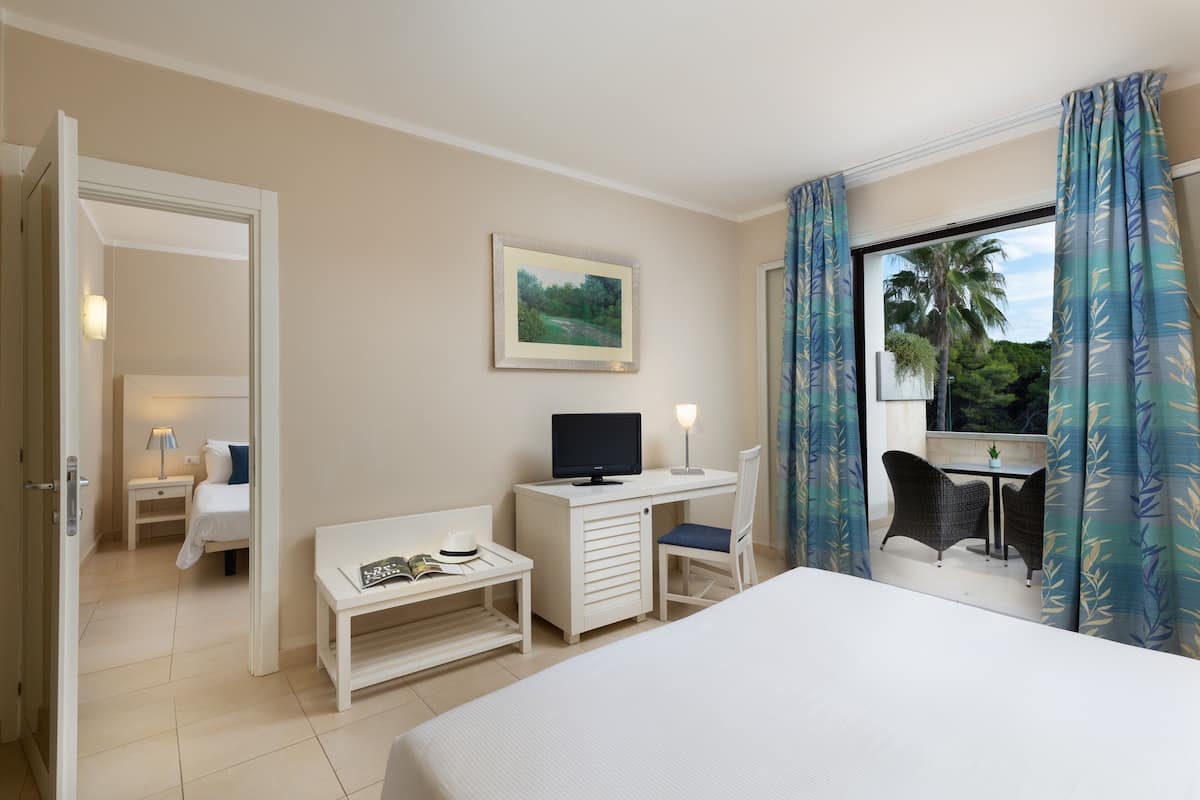 1 bedroom, minibar, in-room safe, desk