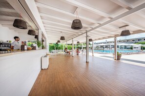 Poolside bar - VOI Daniela Essentia (Otranto)